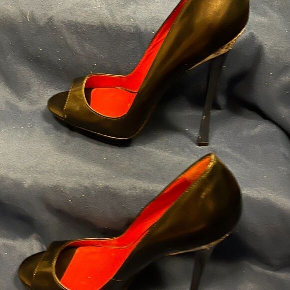 Charles Jourdan Paris Heels Black Patent Leather- Size 7 - Picture 4 of 6